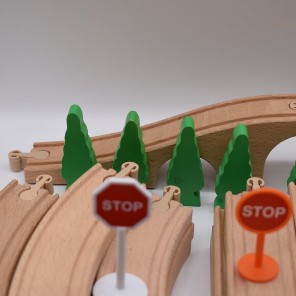 Lot of over 60TRACK LOT Curves Ramps Straights Ascending Wooden Railway… - Picture 3 of 11